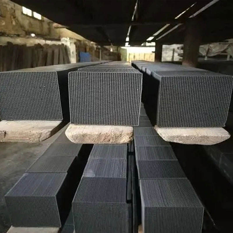 豪升講解怎么計(jì)算一立方蜂窩活性炭有多少?lài)?></span>
								    <span id=