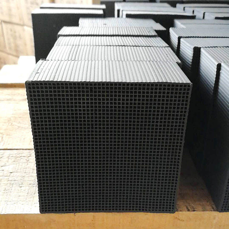 豪升蜂窩活性炭1.5、3、4、5、8mm規(guī)格孔徑分別是多少個孔