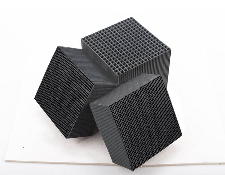 耐水型蜂窩活性炭 耐水型蜂窩活性炭