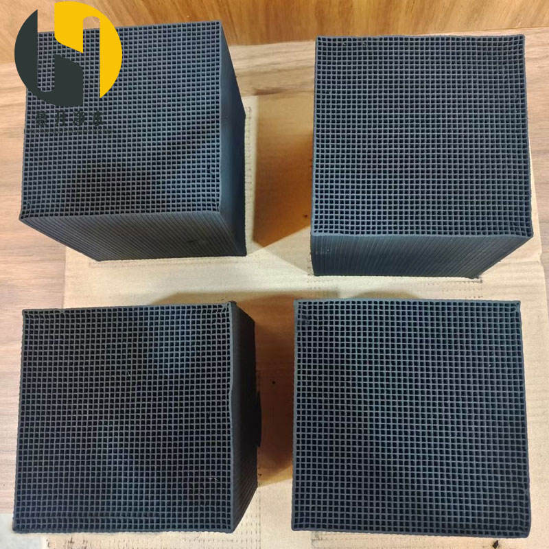 工業(yè)廢氣吸附處理中如何預(yù)防避免防水型蜂窩活性炭破碎