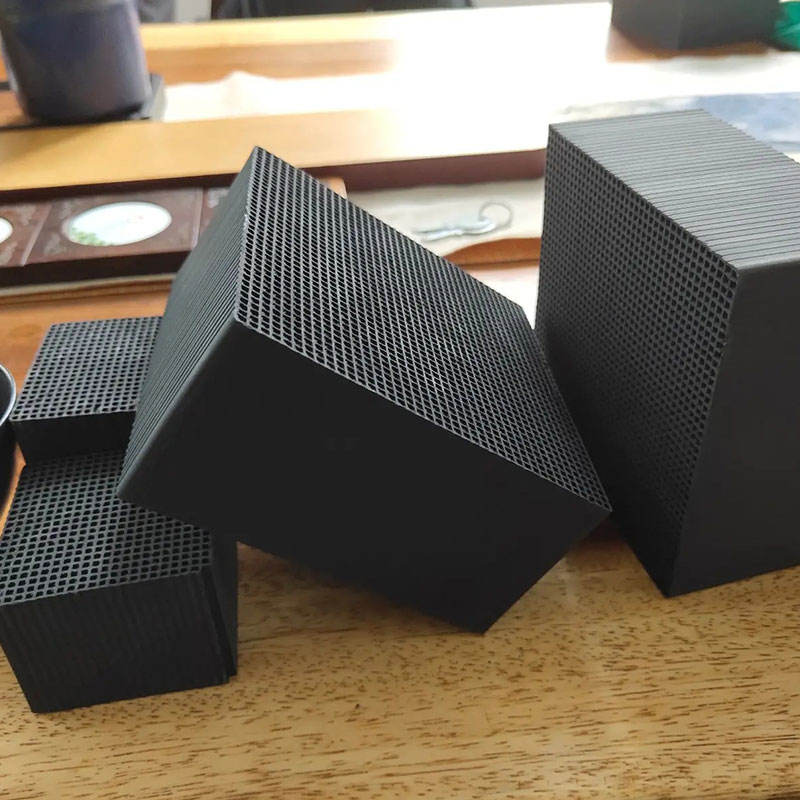 耐水型蜂窩狀活性炭吸附廢氣噴漆房有機(jī)氣體凈化工作原理