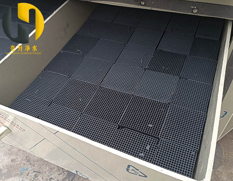 防水型蜂窩活性炭 防水型蜂窩活性炭