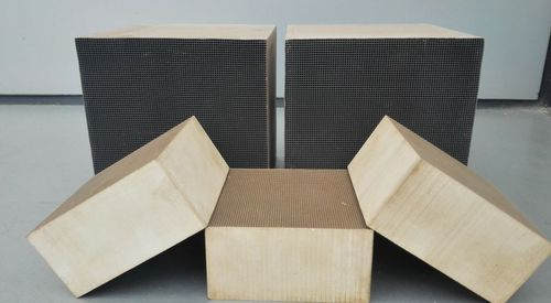 印刷/涂料/化工/汽車制造等行業(yè)選擇蜂窩催化劑進行VOC廢氣吸附處理