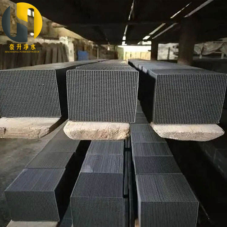 耐水型蜂窩活性炭 耐水型蜂窩活性炭